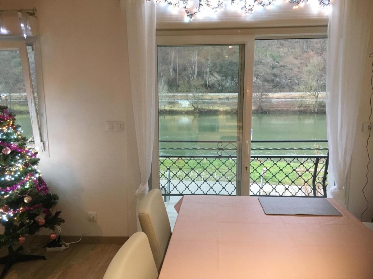 La Rose Sur Meuse Villa Haybes Exterior photo