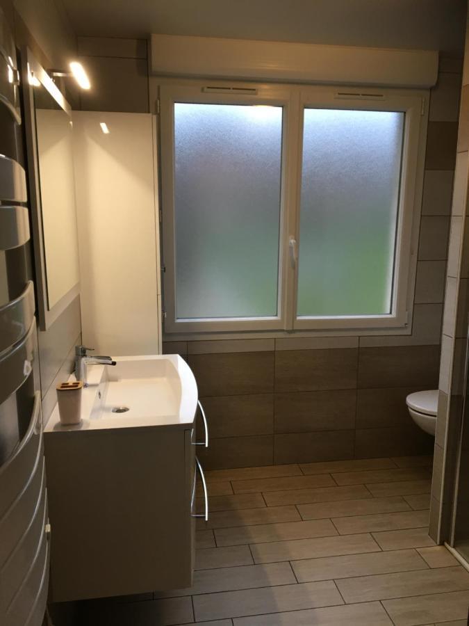 La Rose Sur Meuse Villa Haybes Exterior photo